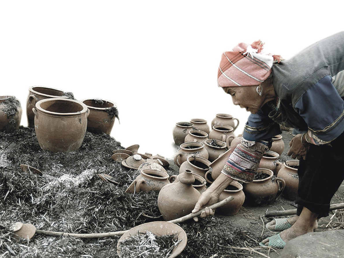« Pottery from the Ethnic Minorities in Southwest China » Hongyu Tan
